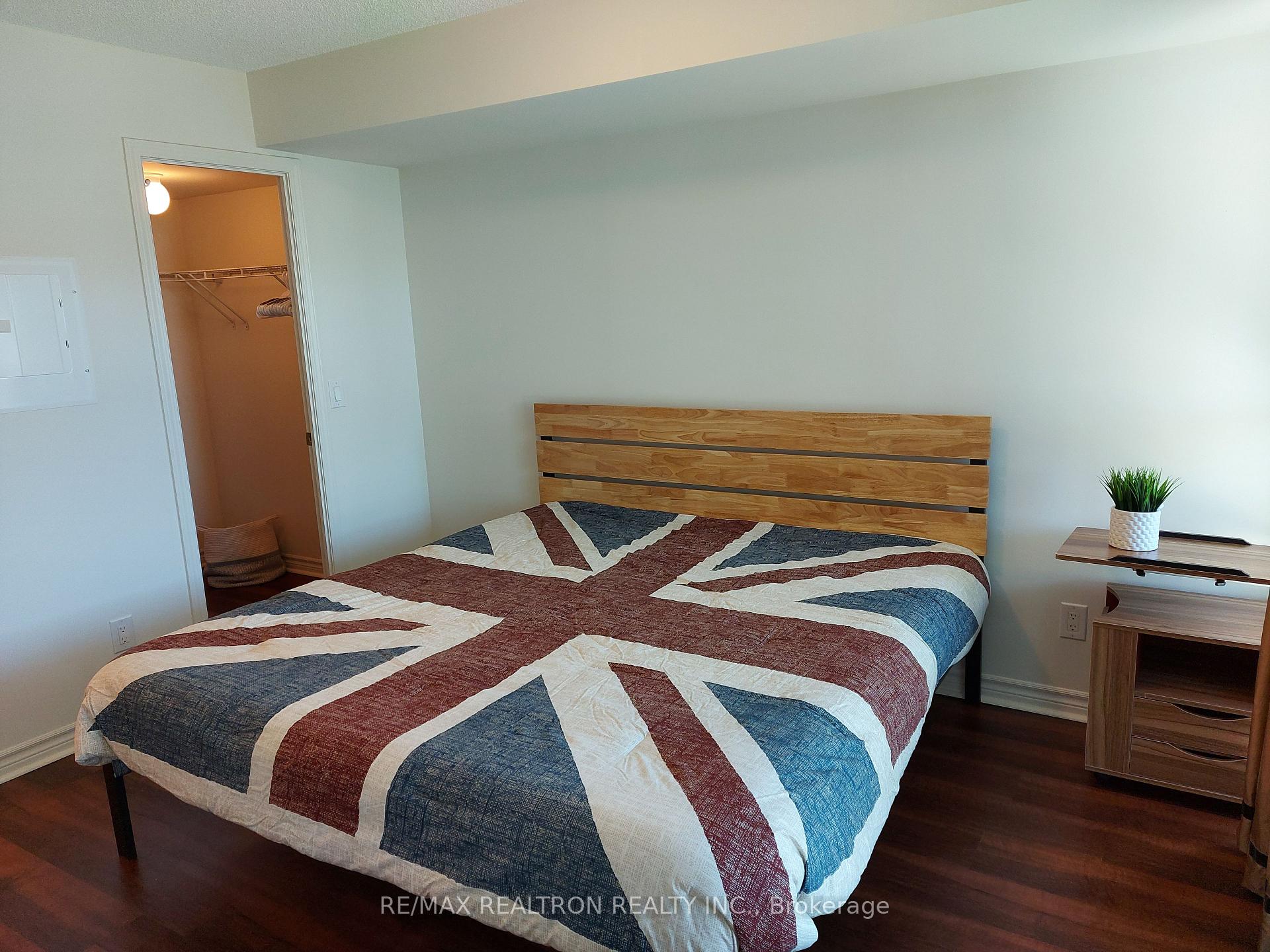 Photo 7 of Unit 2101, 19 Grand Trunk Crescent, Toronto, Waterfront Communities — HOMEH
