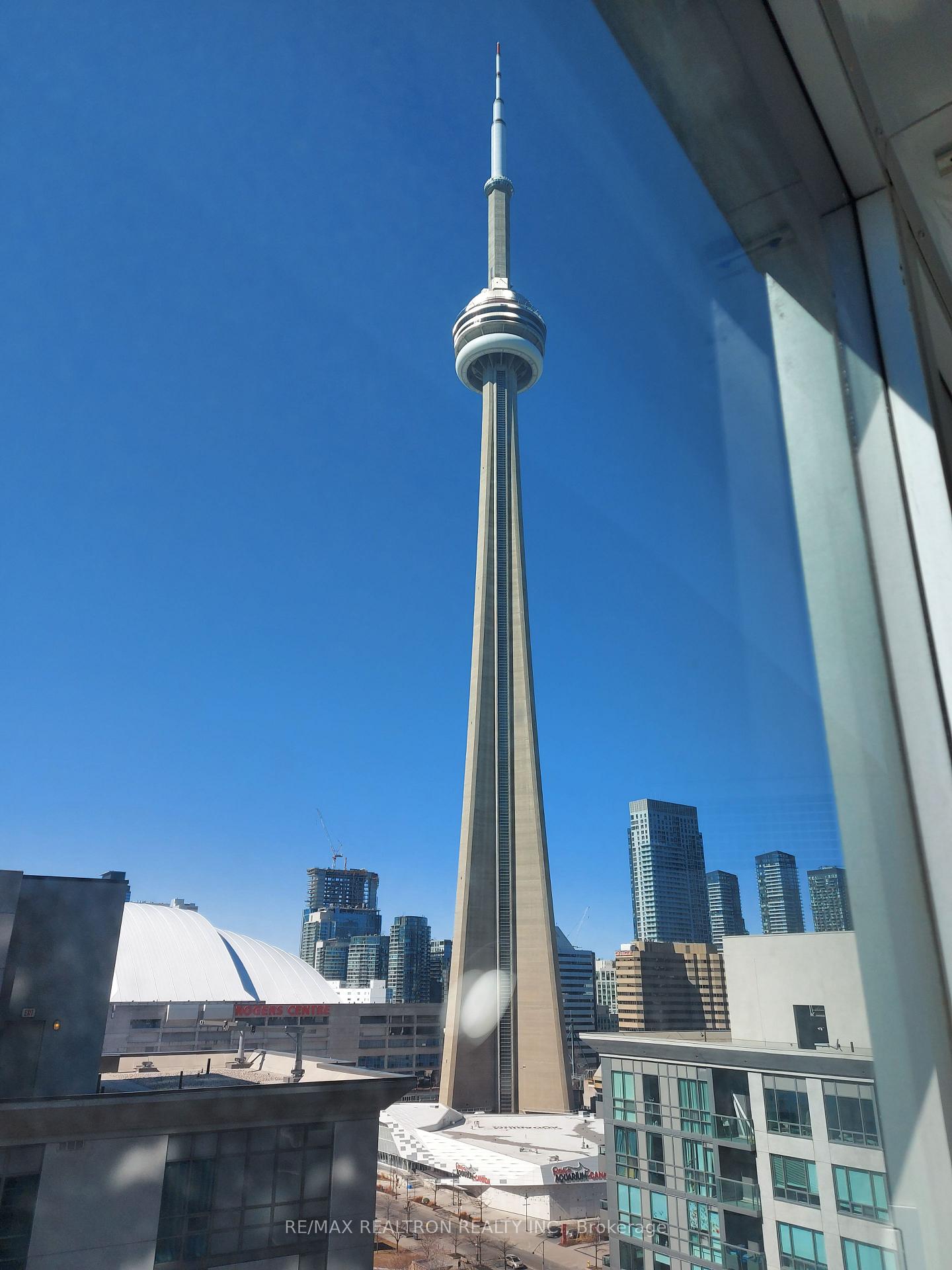 Photo 8 of Unit 2101, 19 Grand Trunk Crescent, Toronto, Waterfront Communities — HOMEH