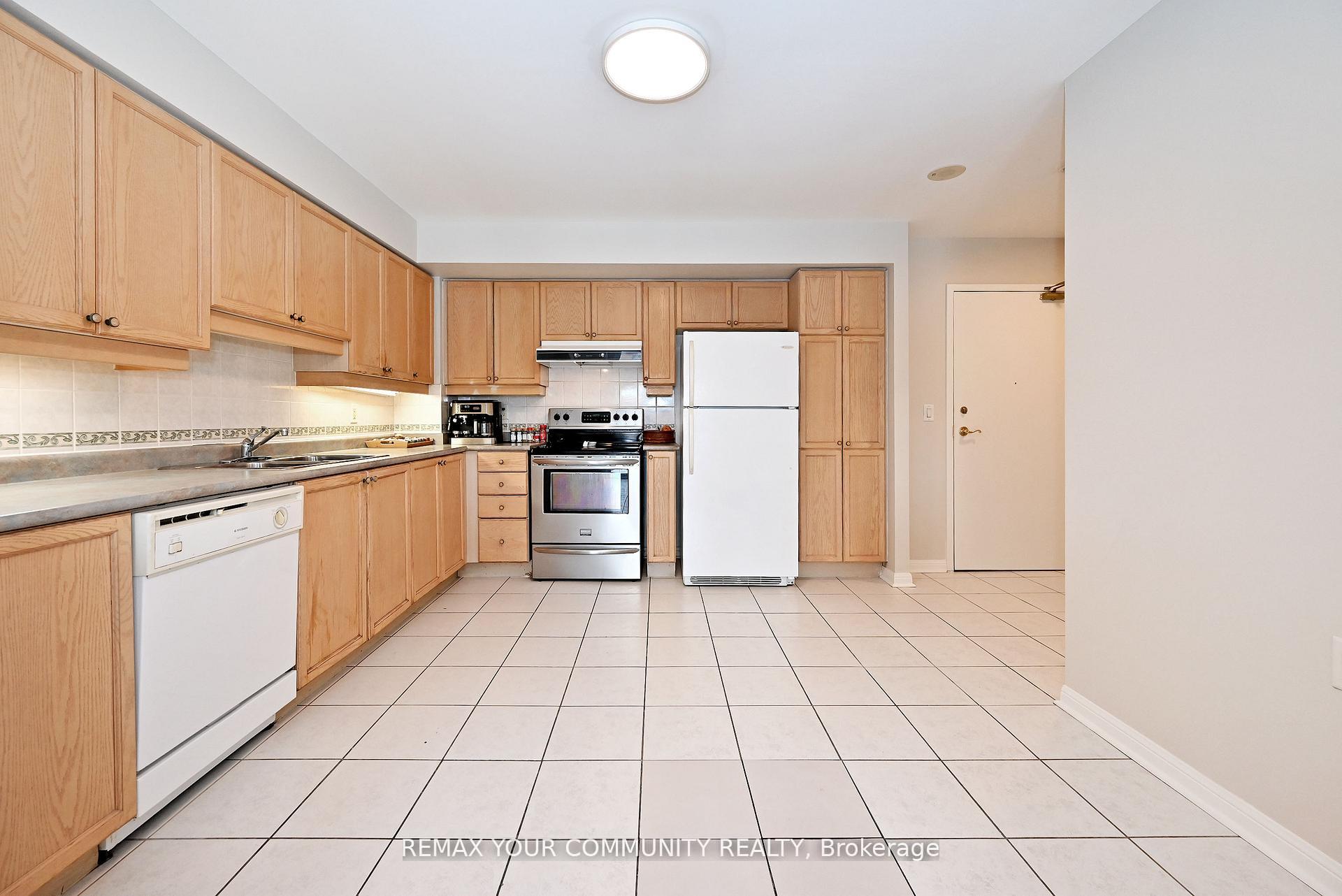 Photo 8 of Unit 502, 2500 Rutherford Road, Vaughan, Maple — HOMEH