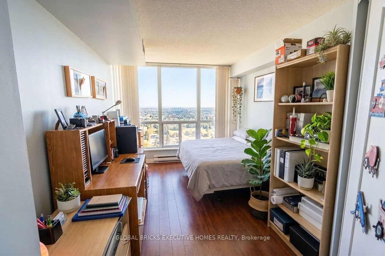 Photo 13 of 5 Rowntree Road, Etobicoke, Mount Olive-Silverstone-Jamestown — HOMEH
