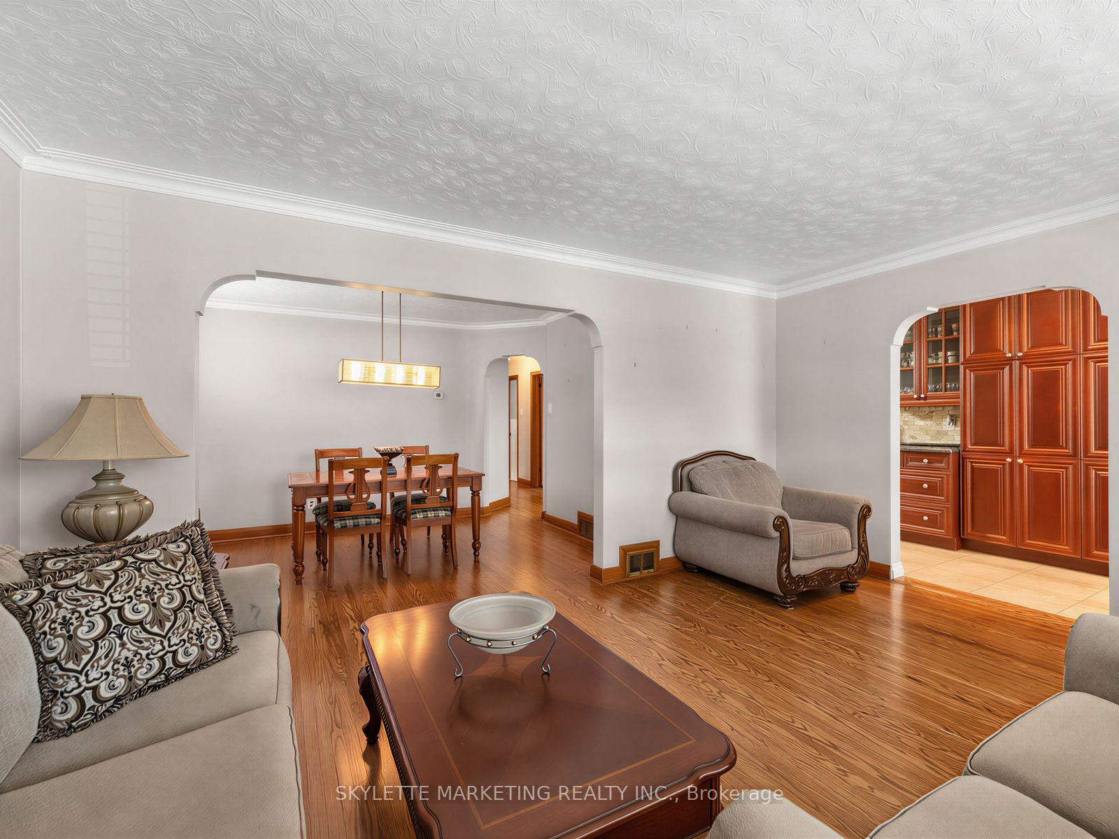 Photo 5 of 14 Bardwell Crescent, Scarborough, Wexford-Maryvale — HOMEH