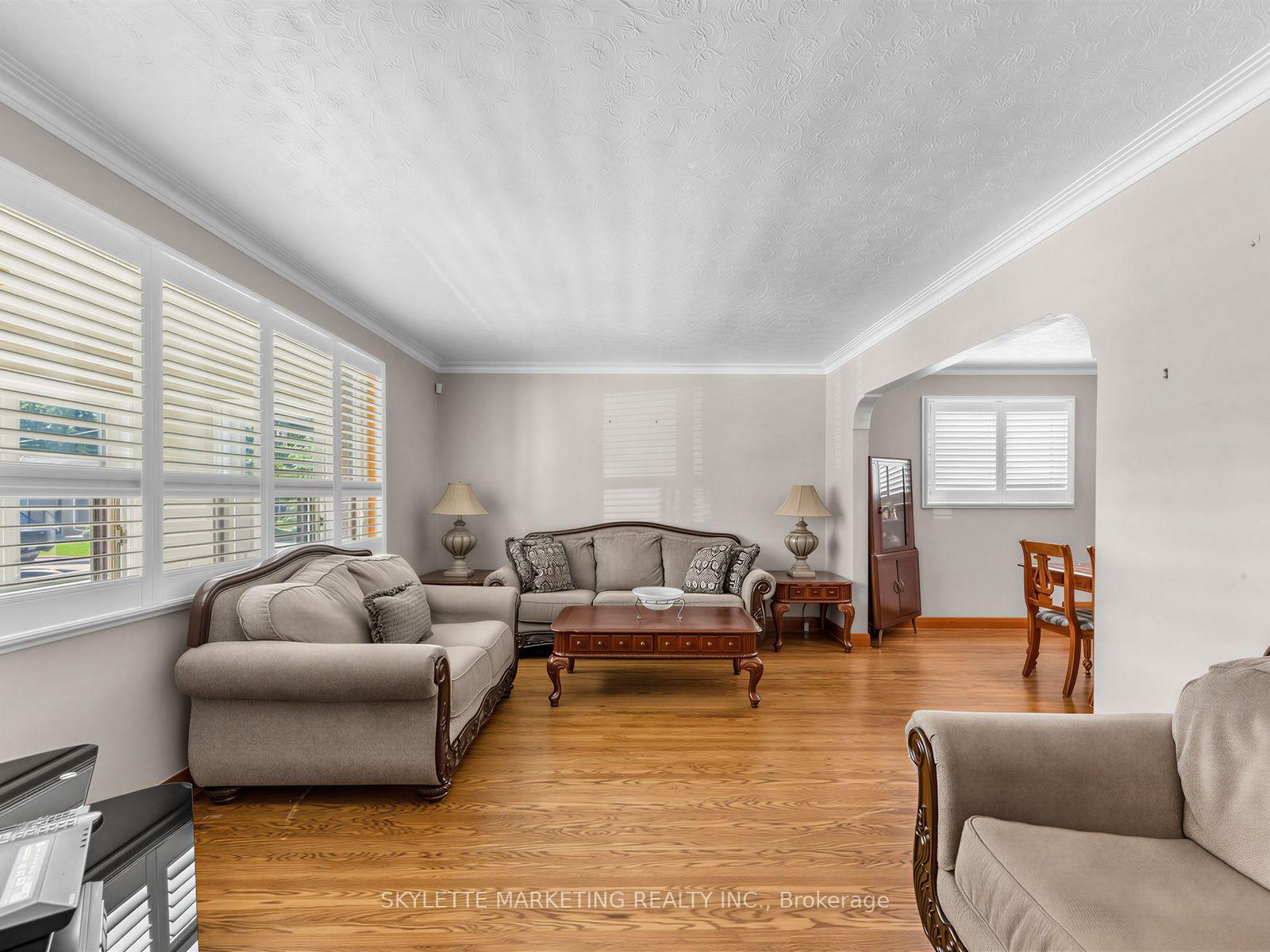 Photo 6 of 14 Bardwell Crescent, Scarborough, Wexford-Maryvale — HOMEH