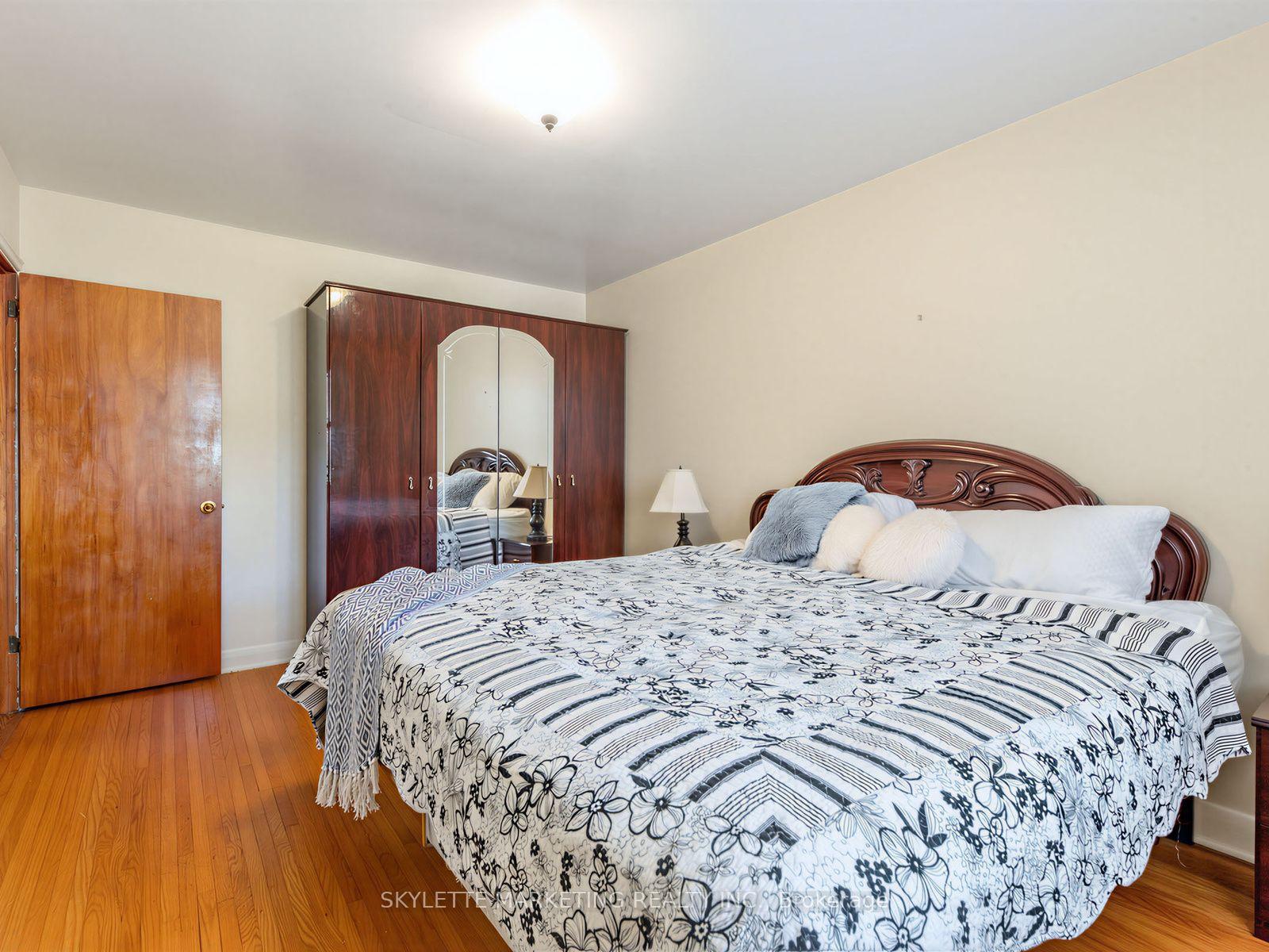 Photo 18 of 14 Bardwell Crescent, Scarborough, Wexford-Maryvale — HOMEH