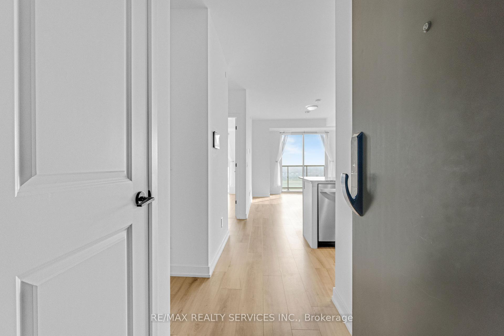 Photo 5 of Unit 1206, 345 Wheat Boom Drive, Oakville, Joshua Meadows — HOMEH