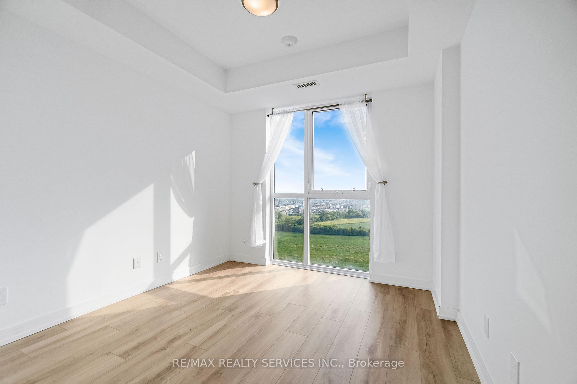 Photo 13 of Unit 1206, 345 Wheat Boom Drive, Oakville, Joshua Meadows — HOMEH