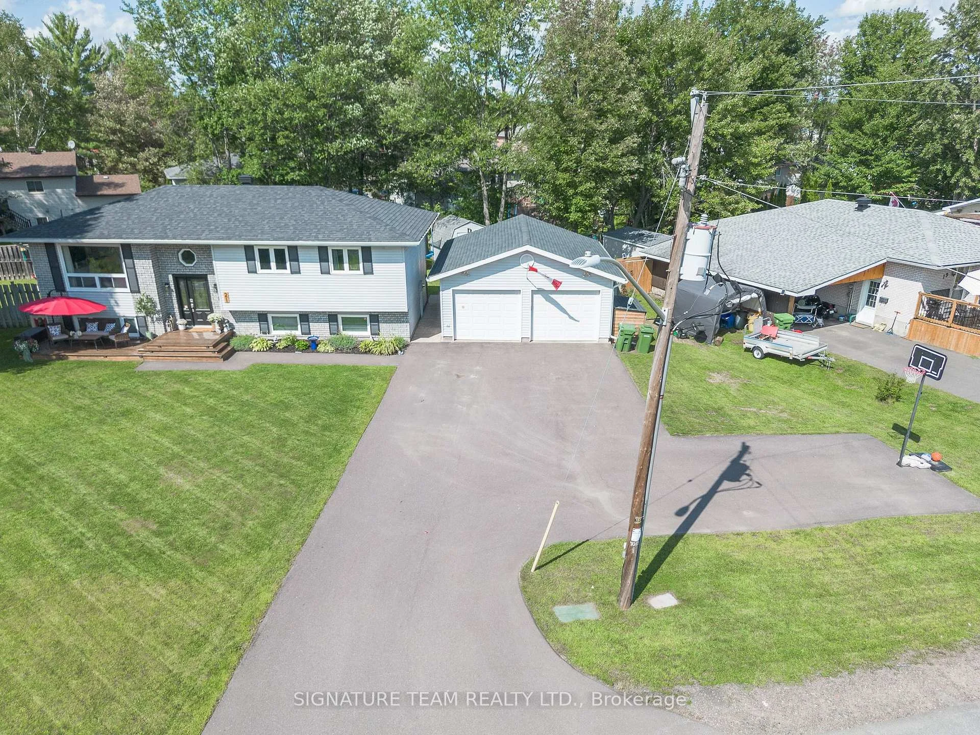 Photo 33 of 21 Lisa Crescent, Petawawa, Petawawa — HOMEH