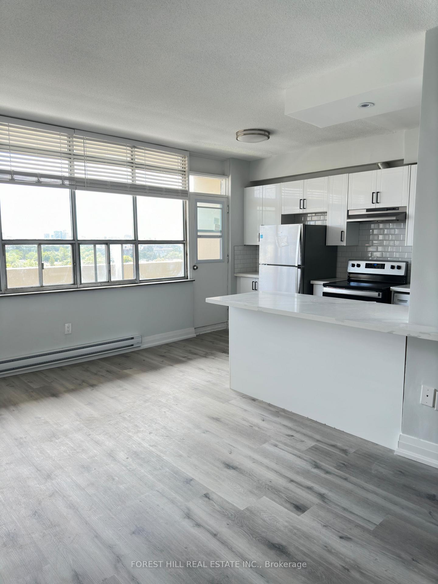 Photo 2 of Unit 1001, 34 Walmer Road, Toronto, The Annex — HOMEH