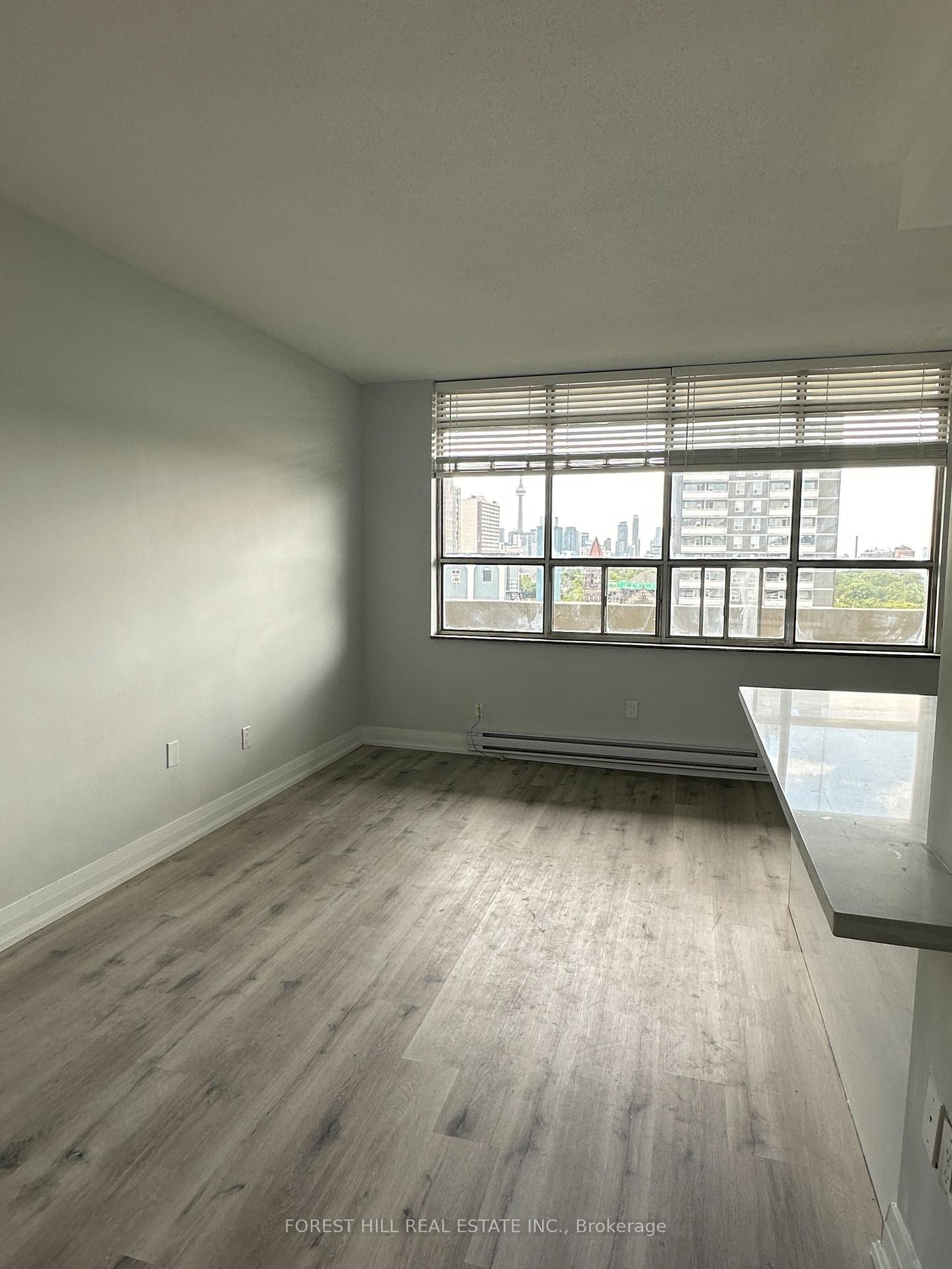 Photo 8 of Unit 1001, 34 Walmer Road, Toronto, The Annex — HOMEH