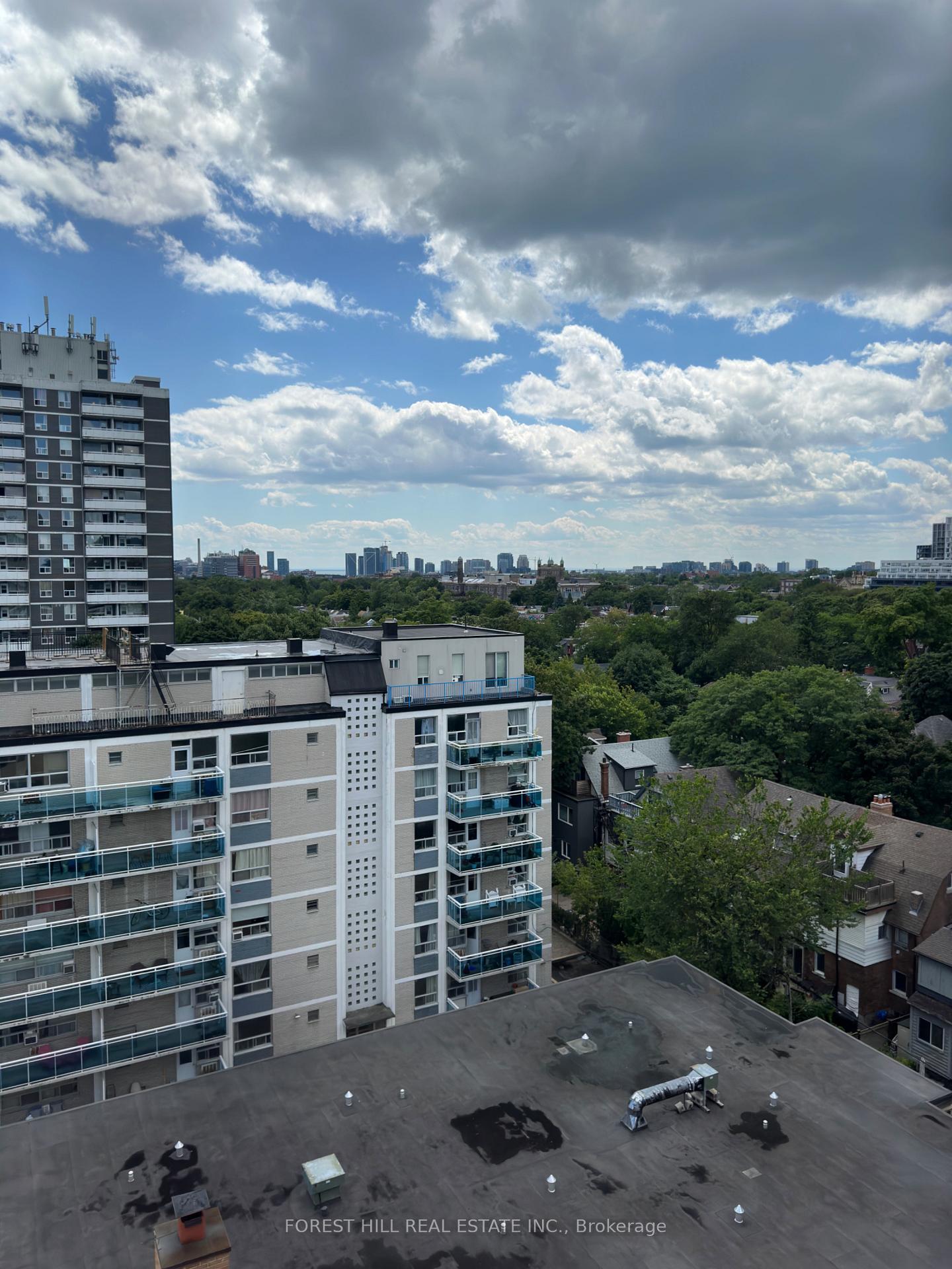 Photo 14 of Unit 1001, 34 Walmer Road, Toronto, The Annex — HOMEH