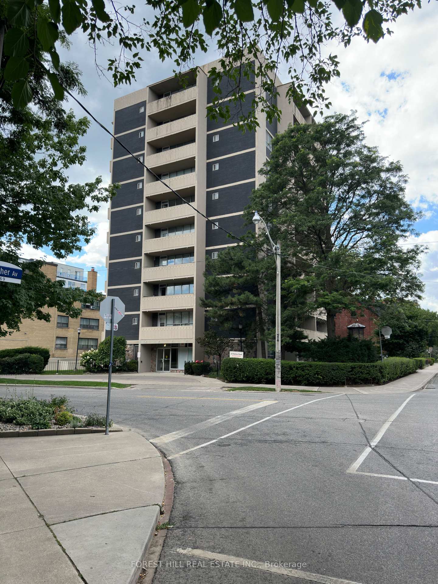 Photo 18 of Unit 1001, 34 Walmer Road, Toronto, The Annex — HOMEH