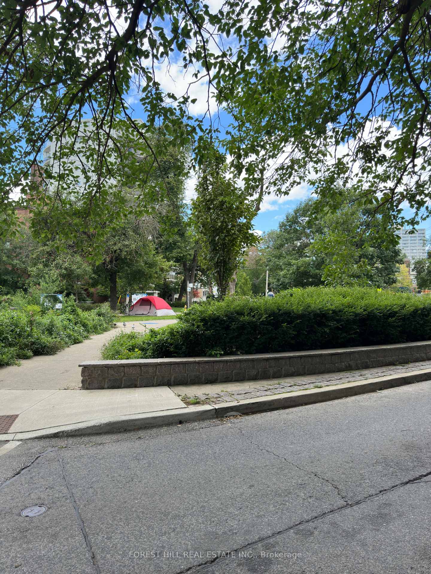 Photo 19 of Unit 1001, 34 Walmer Road, Toronto, The Annex — HOMEH