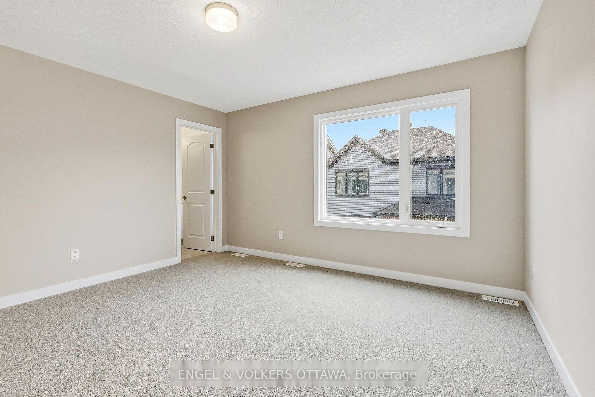 Photo 18 of 418 Les Emmerson Drive, Ottawa, Barrhaven - Heritage Park — HOMEH