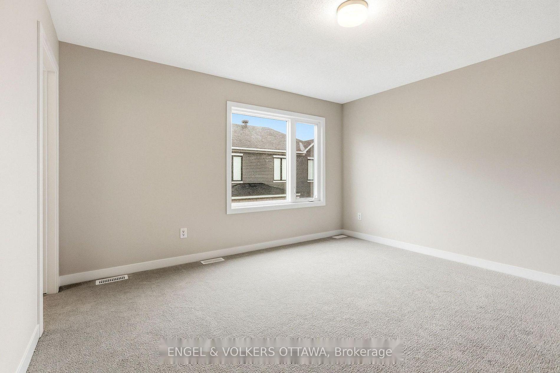 Photo 20 of 418 Les Emmerson Drive, Ottawa, Barrhaven - Heritage Park — HOMEH