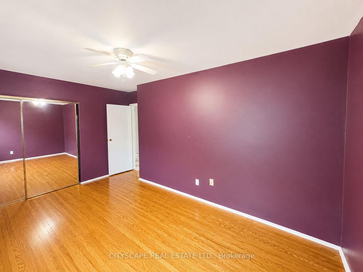 Photo 21 of 61 Bloomington Crescent, North York, Black Creek — HOMEH