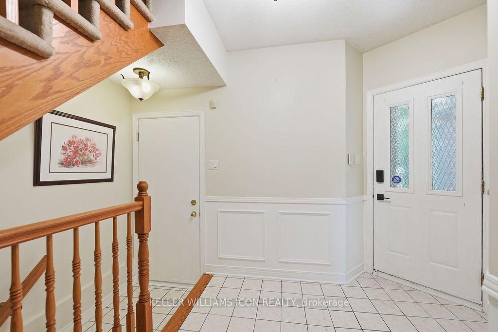 Photo 3 of 15 Locheland Crescent, Ottawa, Barrhaven East — HOMEH