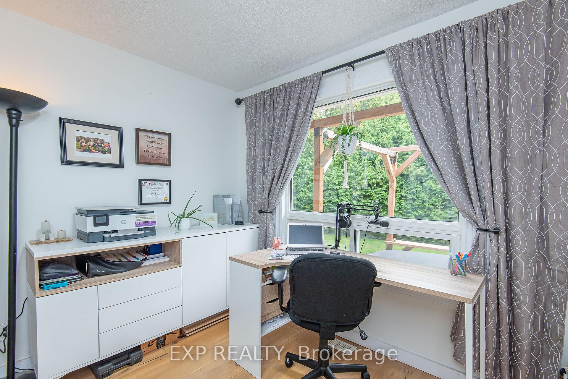Photo 15 of 163 Tweed Crescent, Russell, Village of Russell — HOMEH