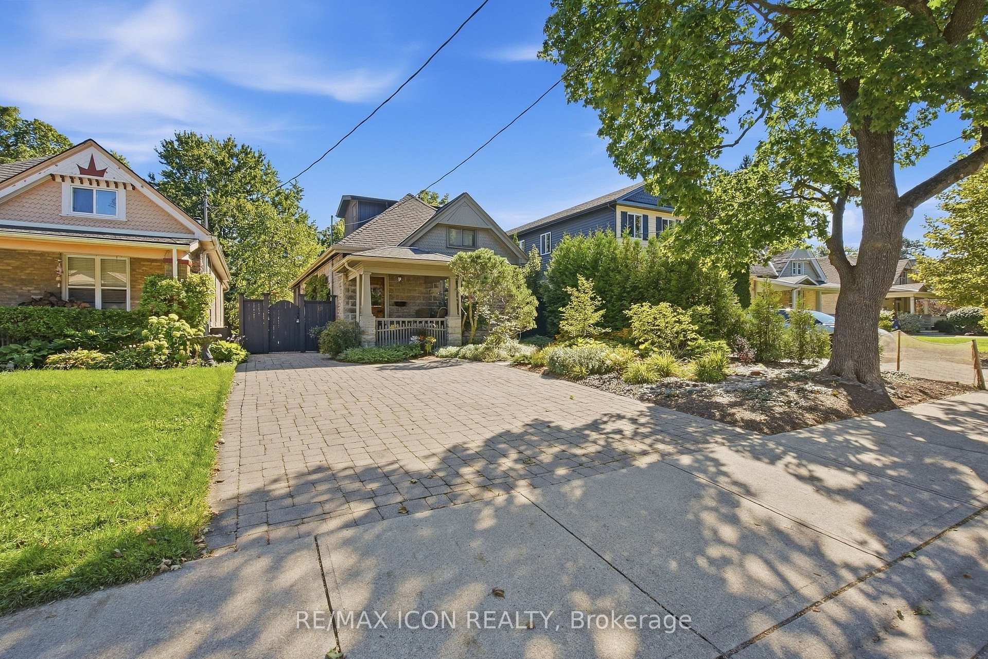Photo 2 of 437 Emery Street E, London, South G — HOMEH