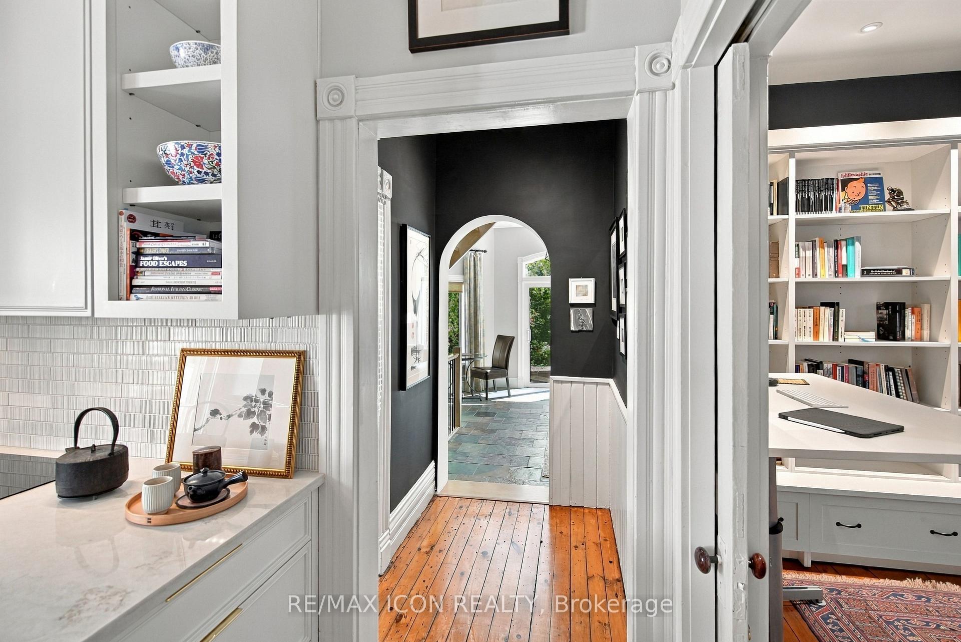 Photo 23 of 437 Emery Street E, London, South G — HOMEH