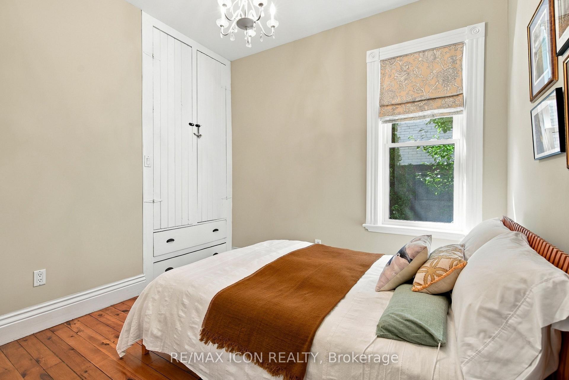 Photo 29 of 437 Emery Street E, London, South G — HOMEH