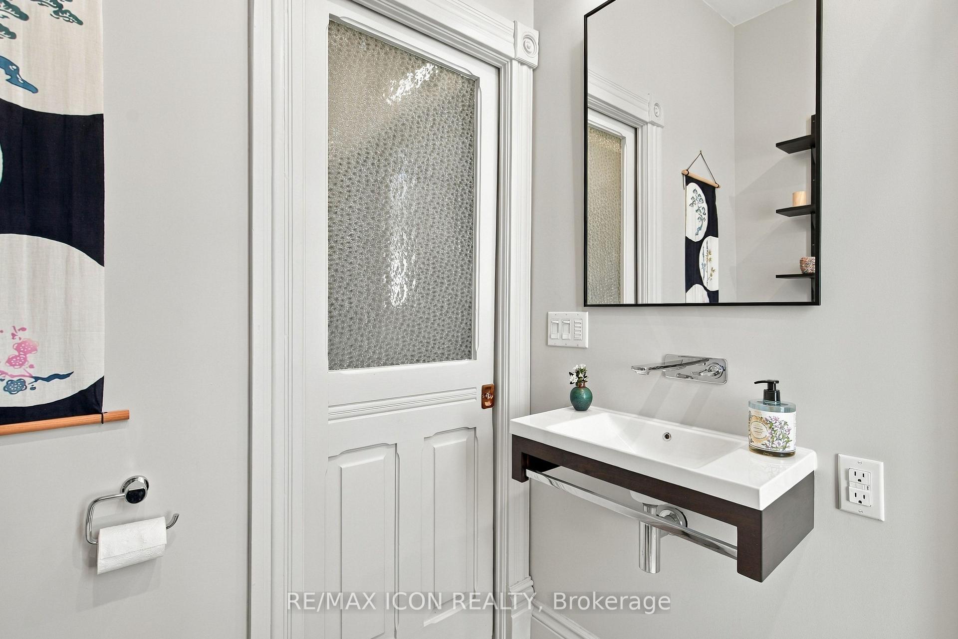 Photo 34 of 437 Emery Street E, London, South G — HOMEH