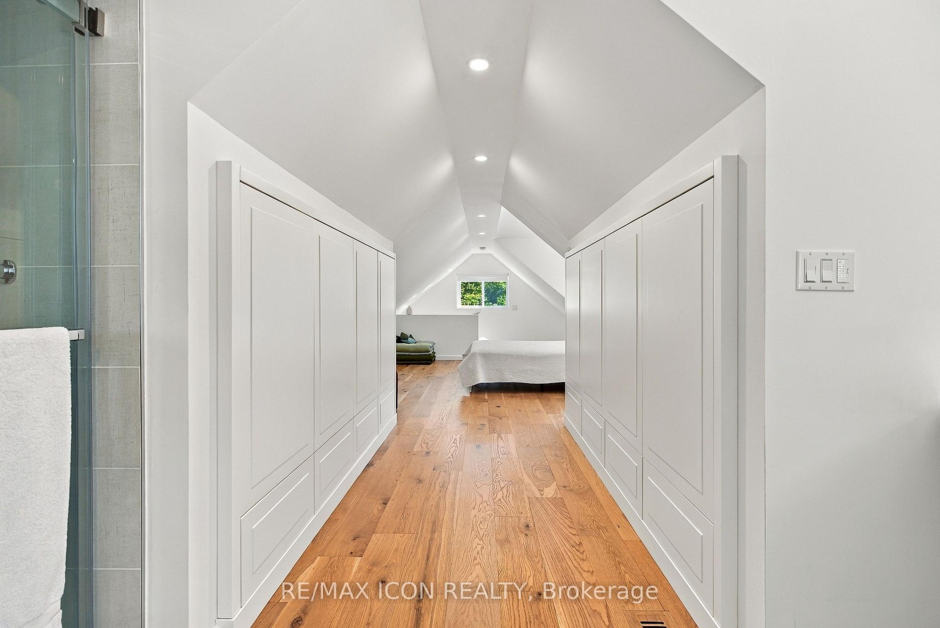 Photo 45 of 437 Emery Street E, London, South G — HOMEH