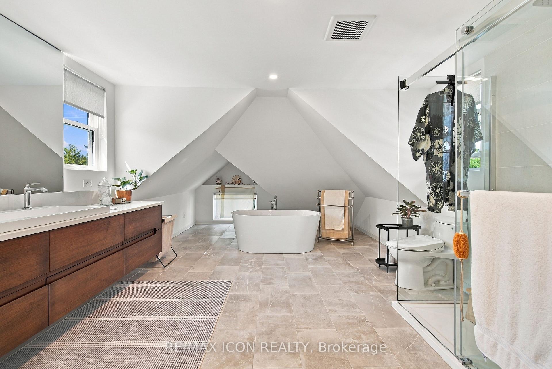 Photo 48 of 437 Emery Street E, London, South G — HOMEH