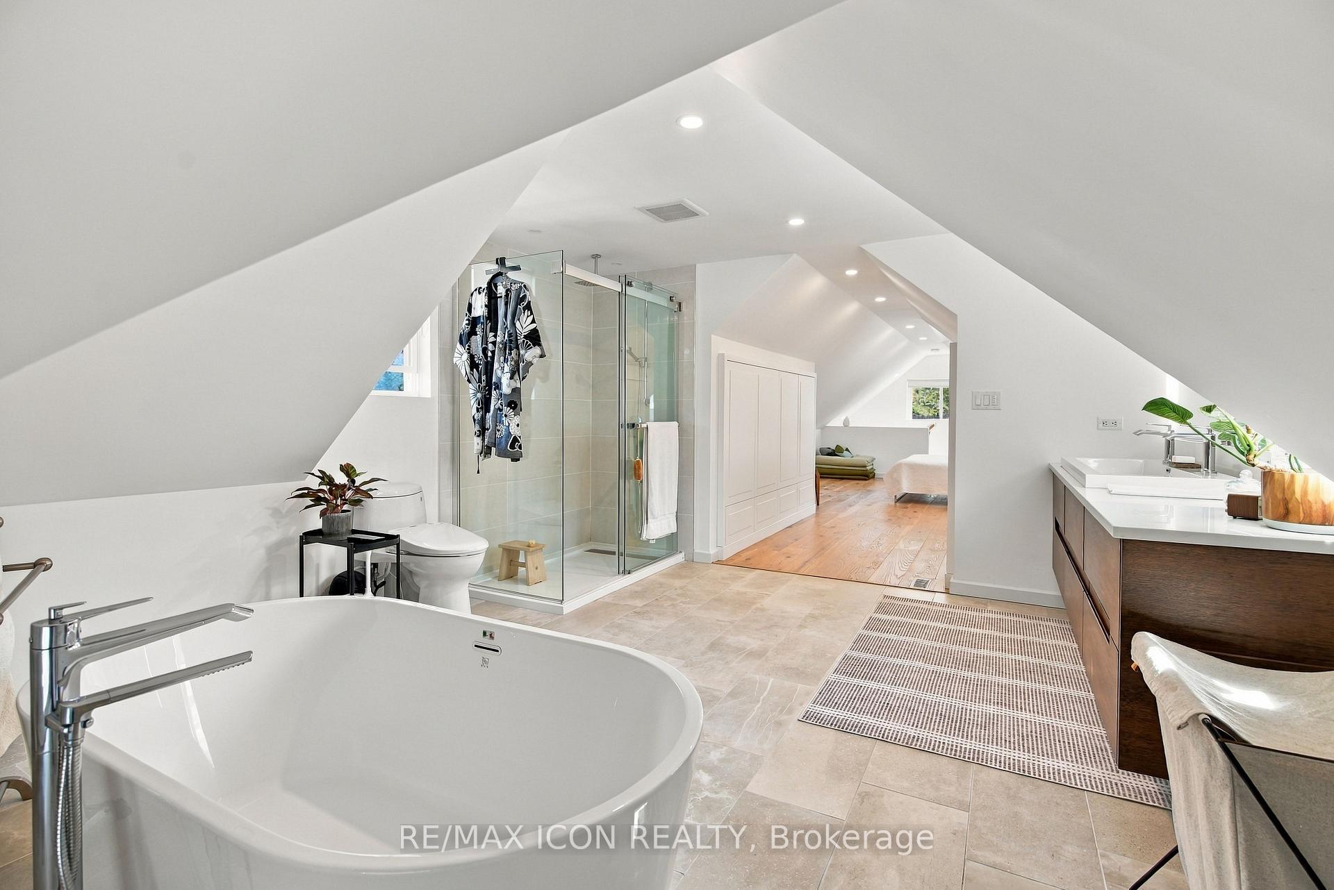 Photo 51 of 437 Emery Street E, London, South G — HOMEH