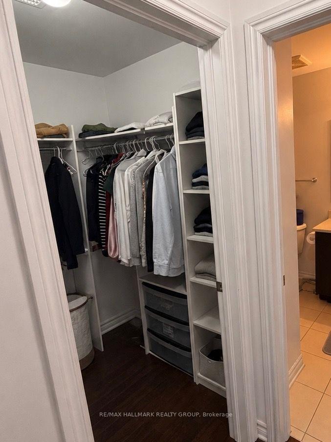 Photo 7 of Unit E, 861 Blackcomb Private, Ottawa, Elmvale Acres — HOMEH