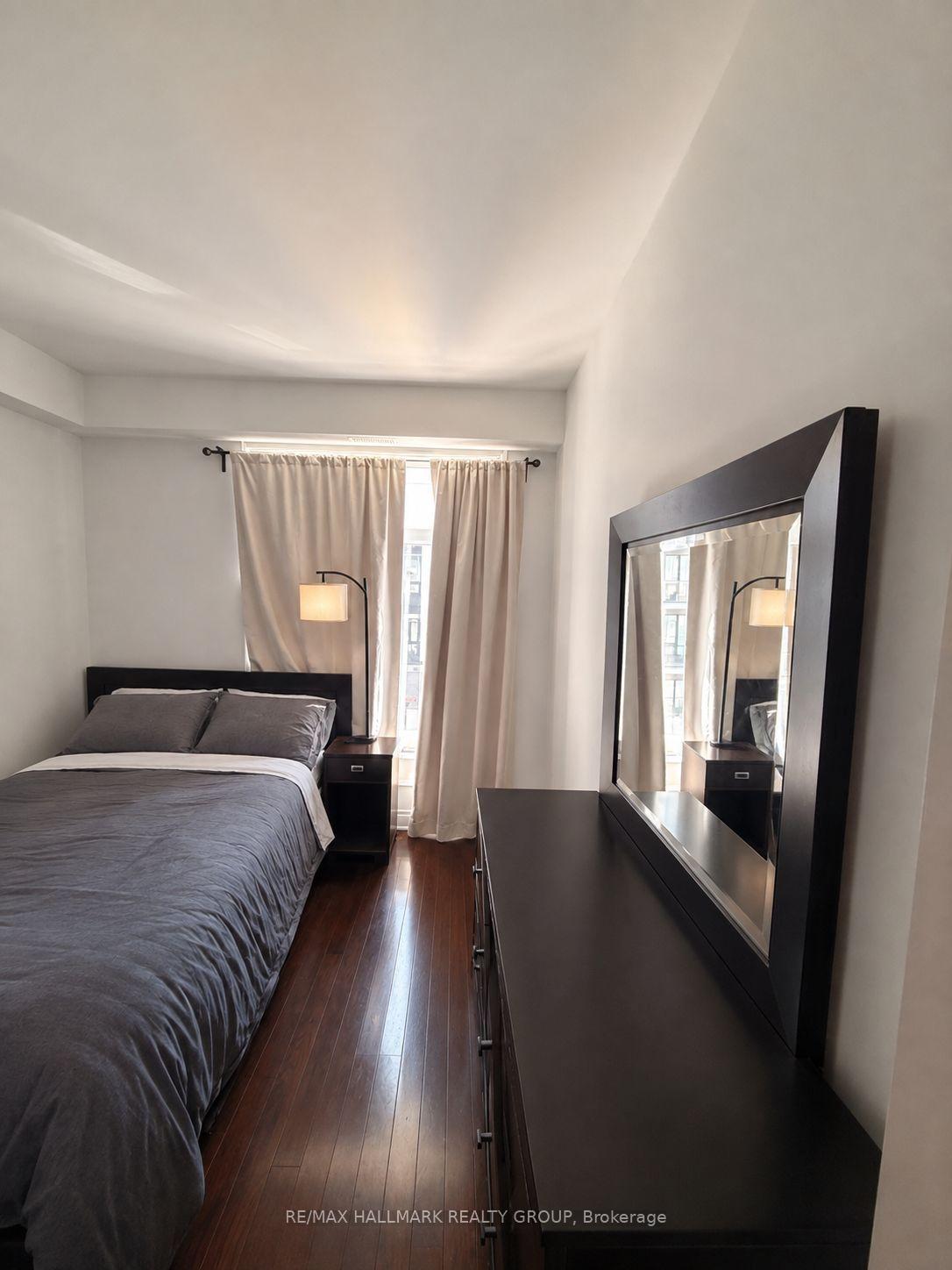 Photo 8 of Unit E, 861 Blackcomb Private, Ottawa, Elmvale Acres — HOMEH
