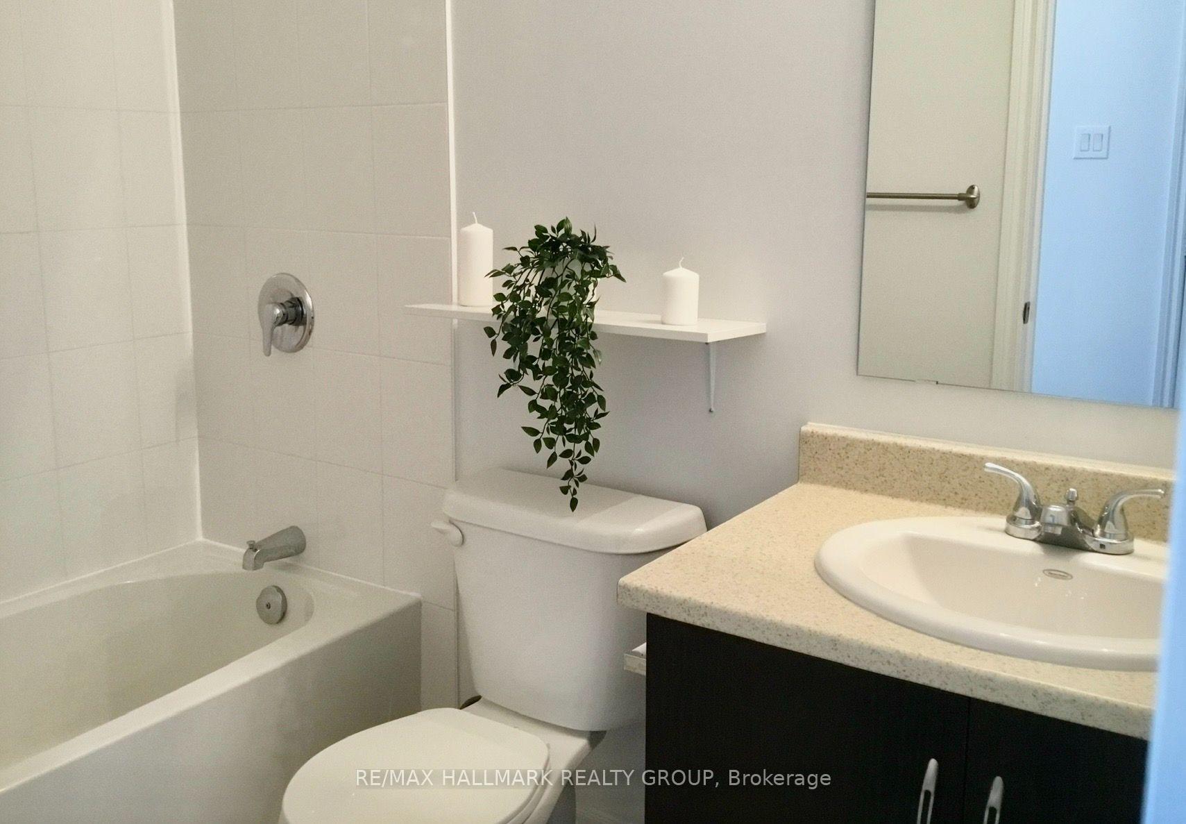 Photo 9 of Unit E, 861 Blackcomb Private, Ottawa, Elmvale Acres — HOMEH