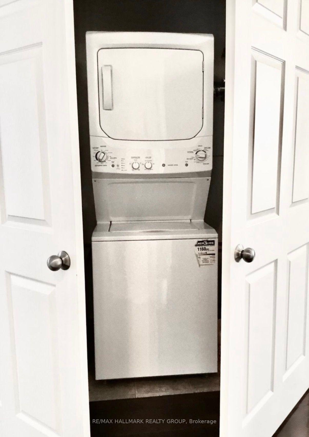 Photo 11 of Unit E, 861 Blackcomb Private, Ottawa, Elmvale Acres — HOMEH
