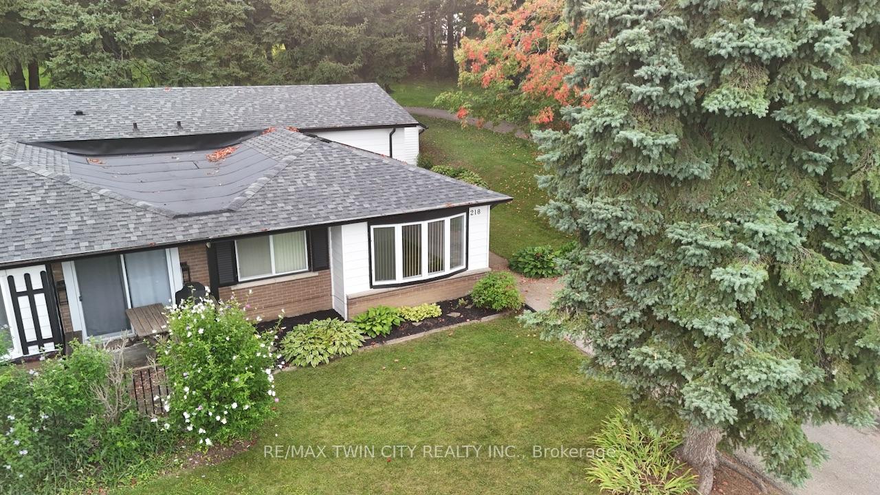 Photo 43 of 218 Pinedale Drive, Kitchener, Laurentian Hills — HOMEH