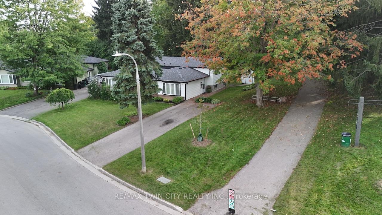 Photo 45 of 218 Pinedale Drive, Kitchener, Laurentian Hills — HOMEH