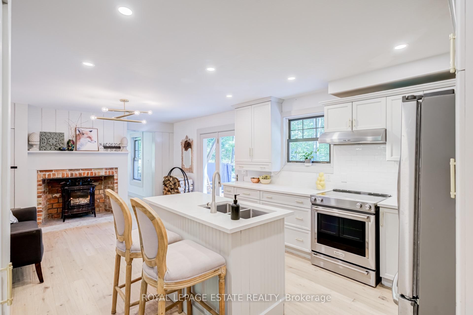 Photo 13 of 392 Telecom Road, Kawartha Lakes, Manvers — HOMEH