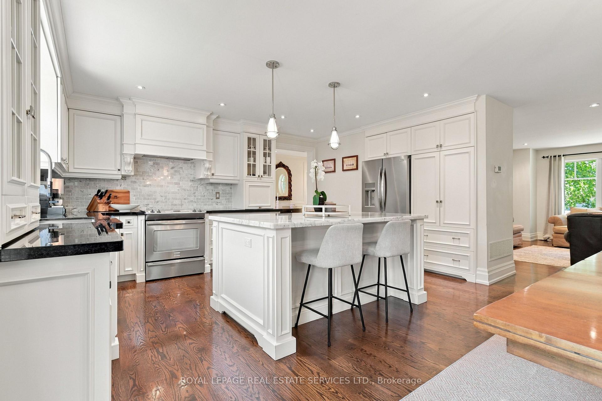 Photo 14 of 125 Ulster Drive, Oakville, Bronte — HOMEH