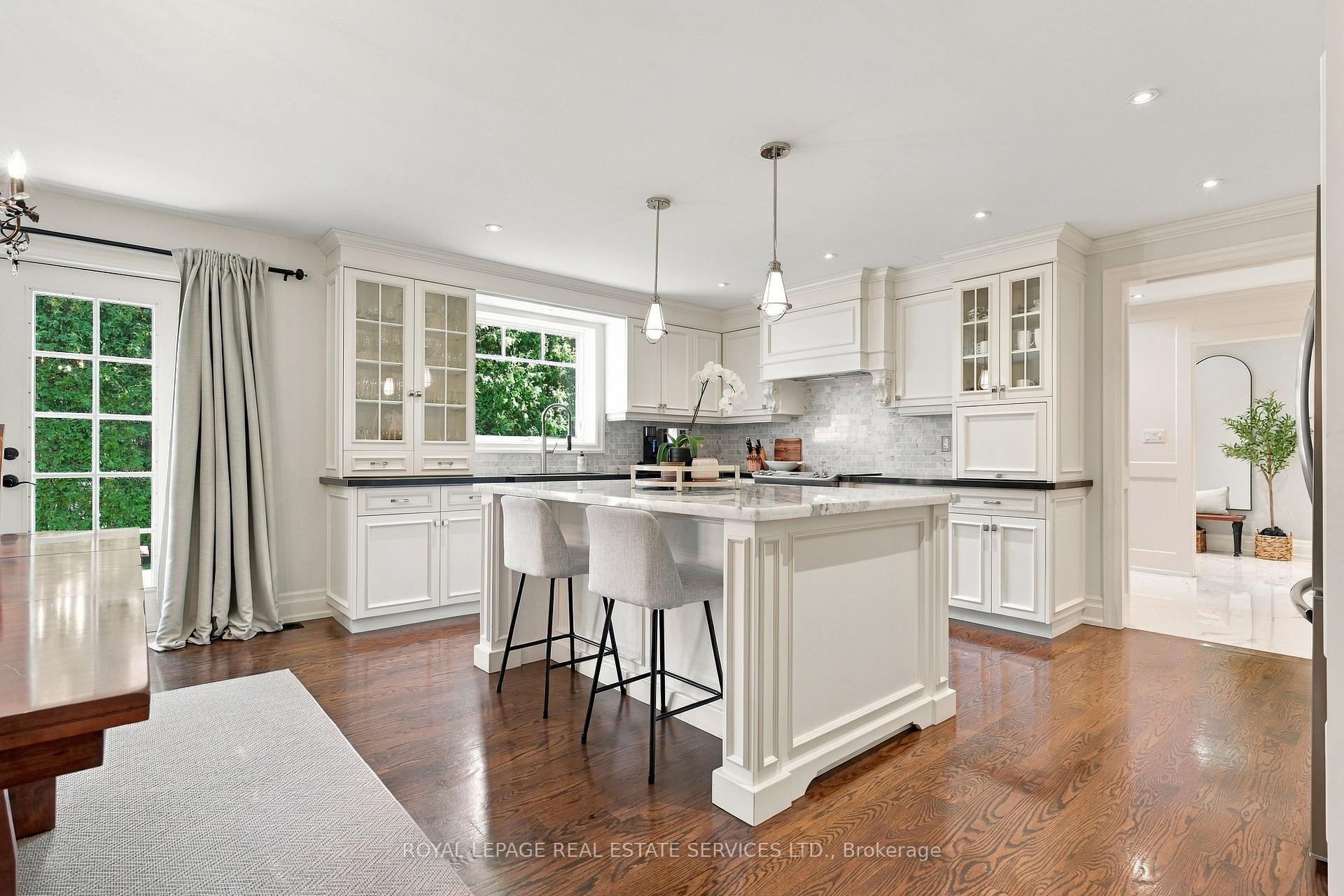 Photo 15 of 125 Ulster Drive, Oakville, Bronte — HOMEH