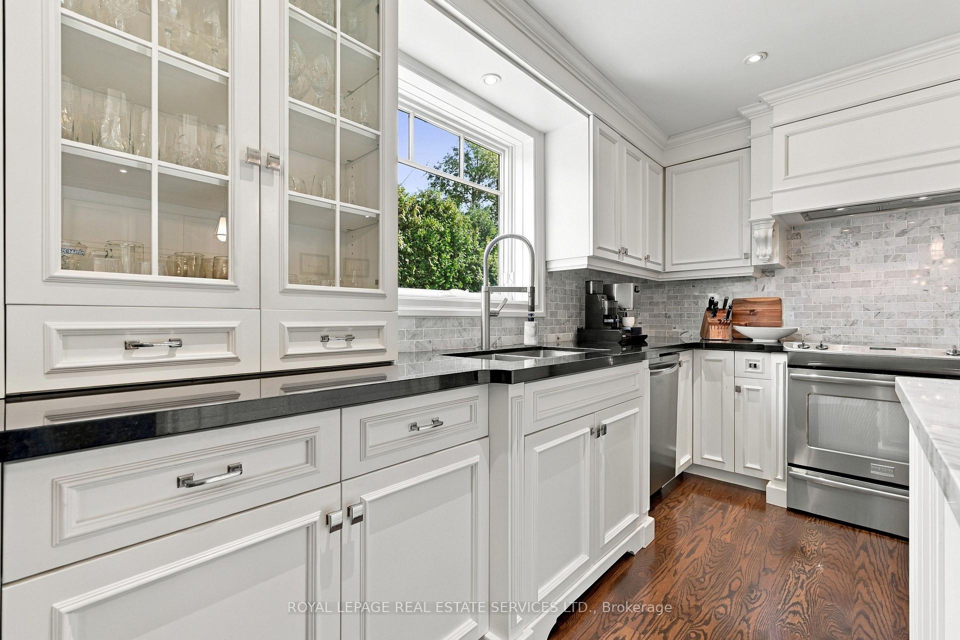 Photo 17 of 125 Ulster Drive, Oakville, Bronte — HOMEH