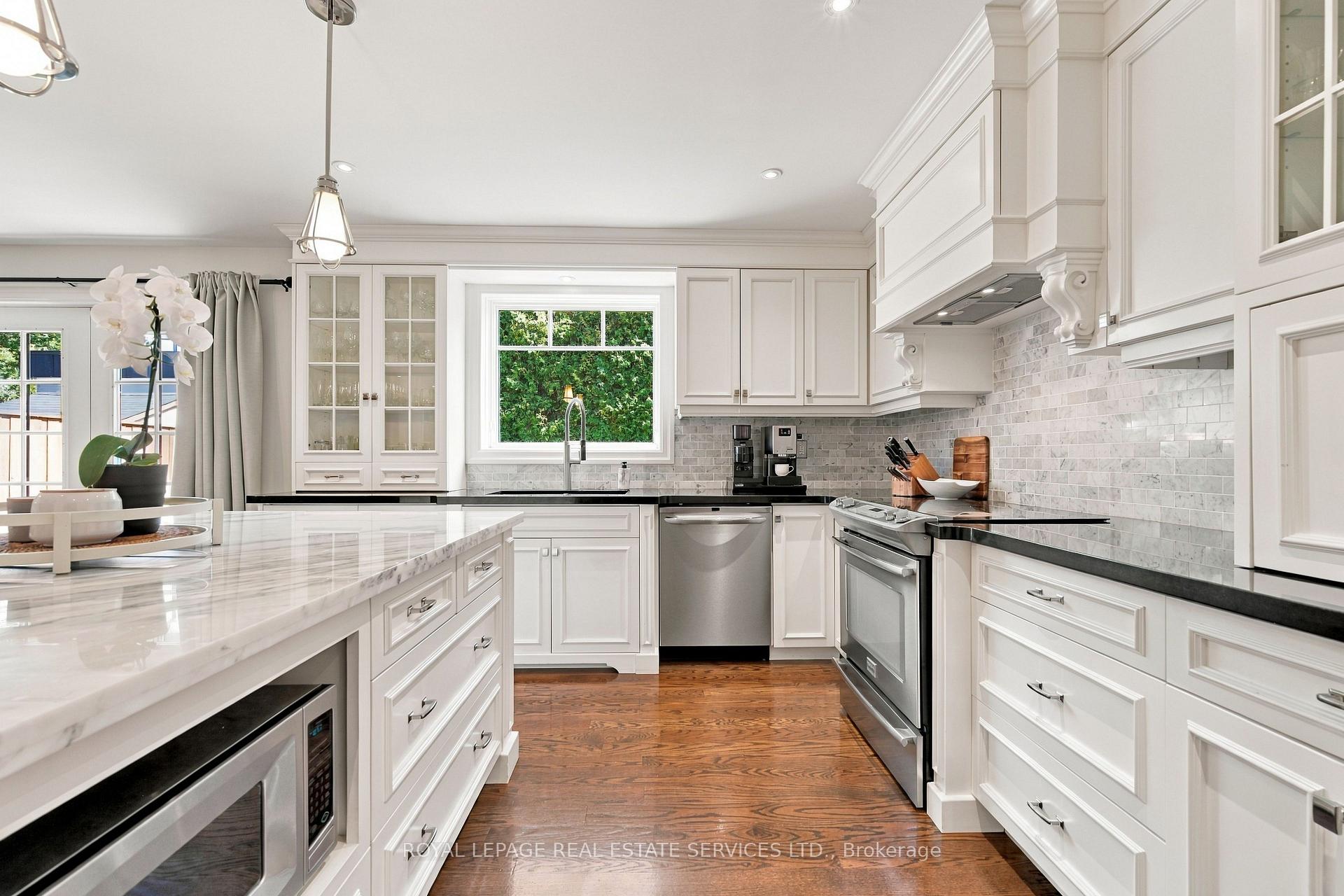 Photo 18 of 125 Ulster Drive, Oakville, Bronte — HOMEH