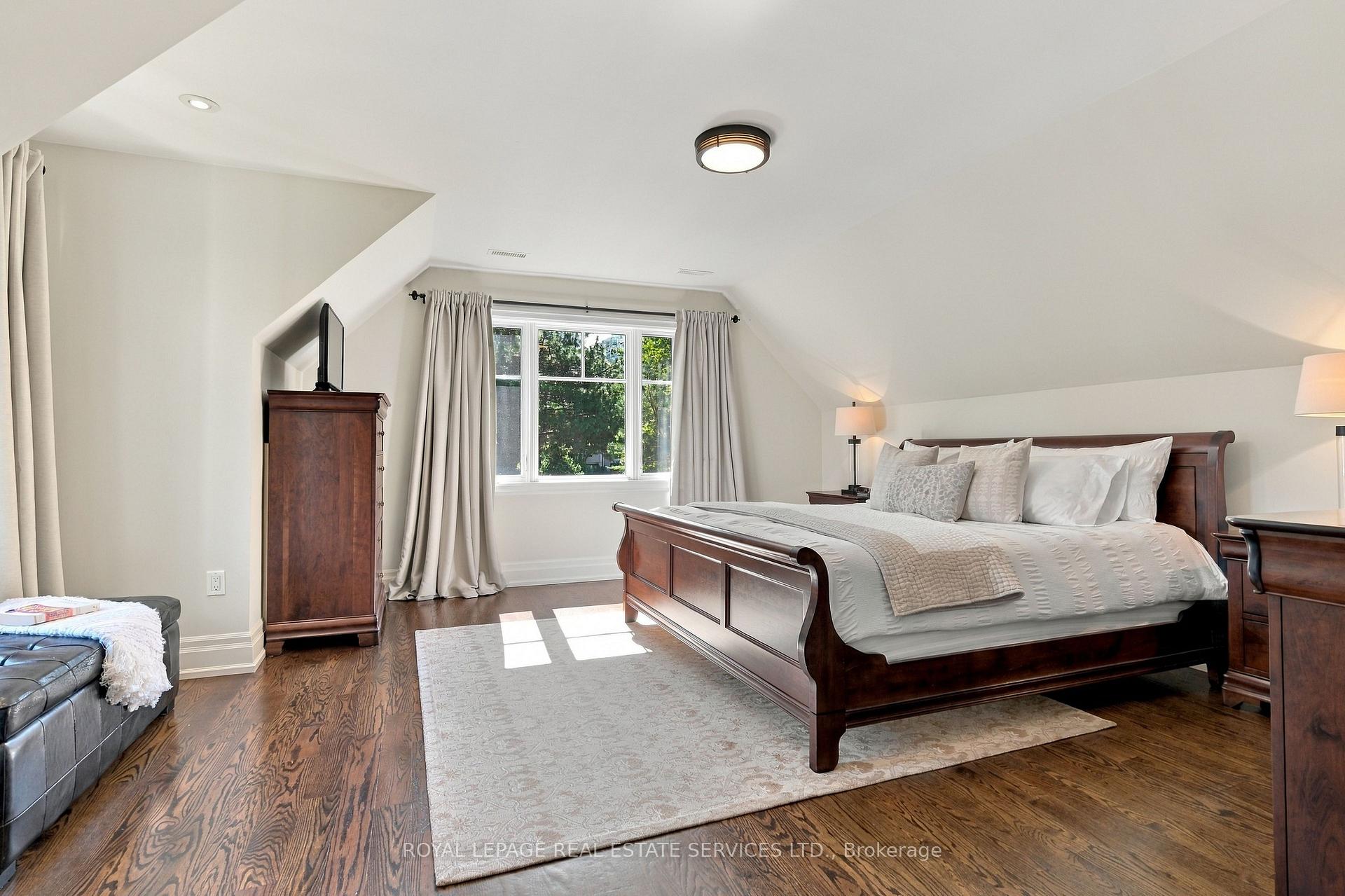 Photo 26 of 125 Ulster Drive, Oakville, Bronte — HOMEH