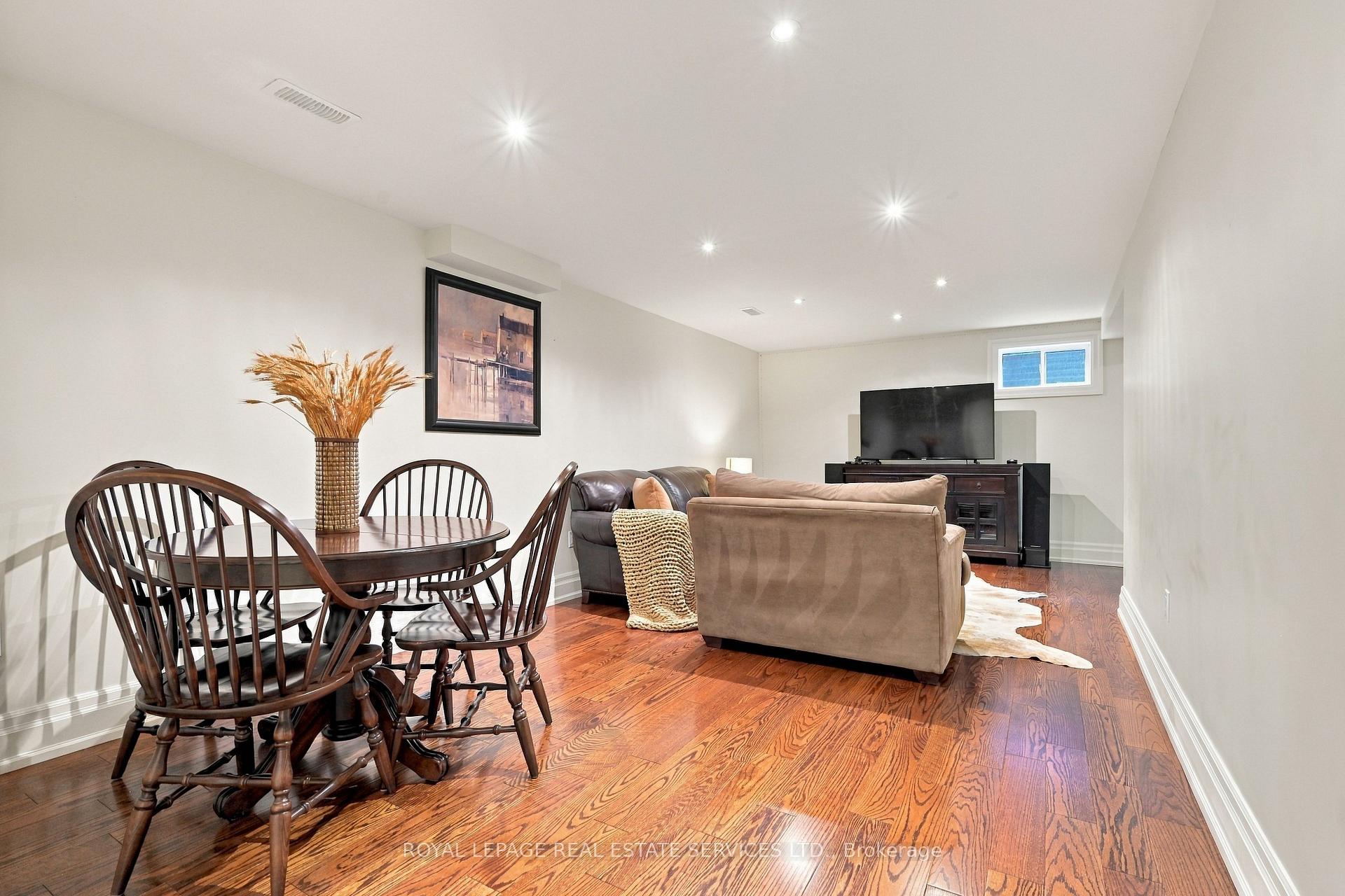 Photo 37 of 125 Ulster Drive, Oakville, Bronte — HOMEH