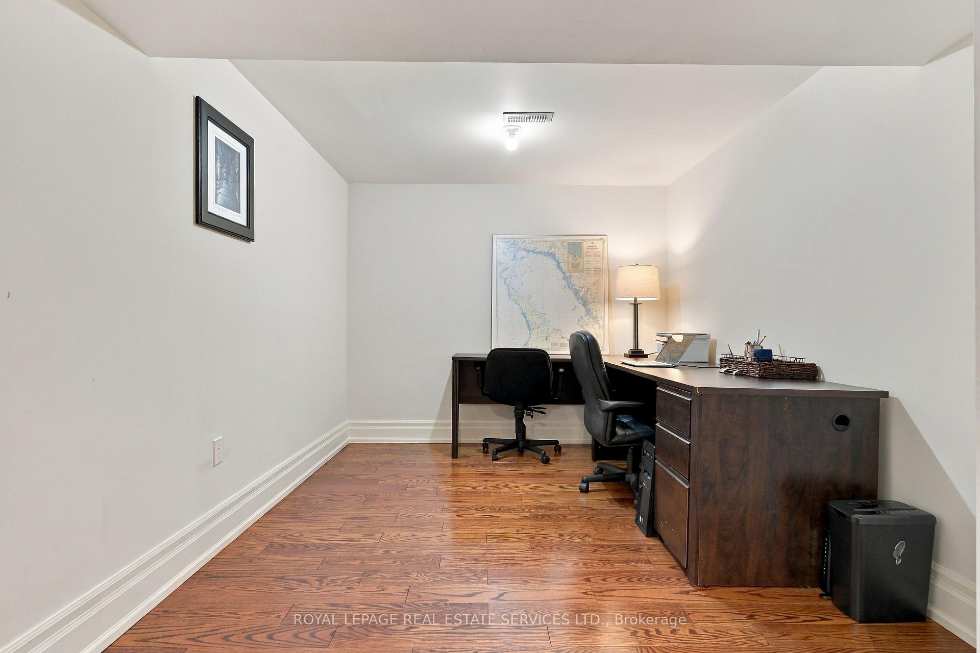 Photo 38 of 125 Ulster Drive, Oakville, Bronte — HOMEH