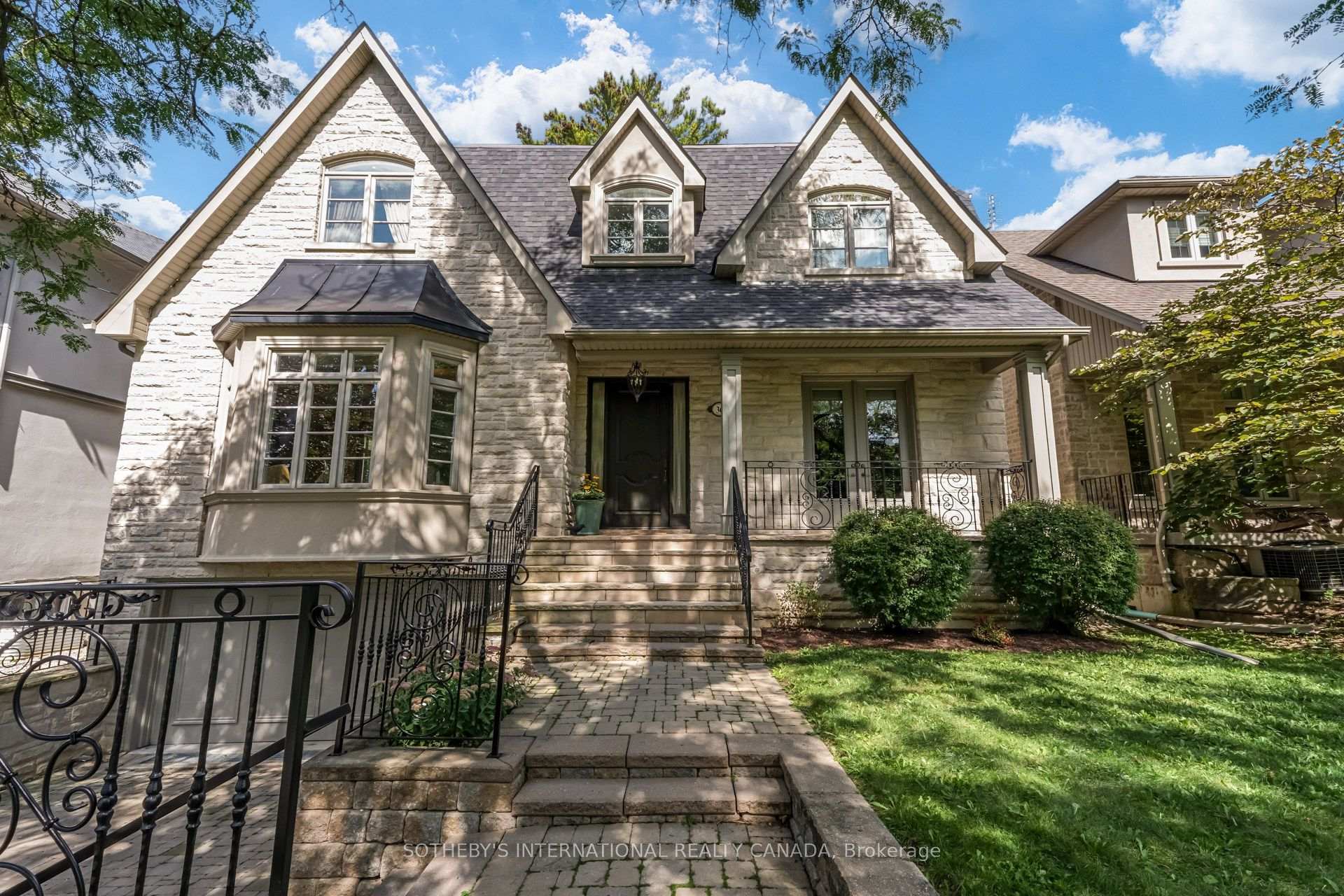 Photo 2 of 36 Mattice Road, Etobicoke, Islington-City Centre West — HOMEH
