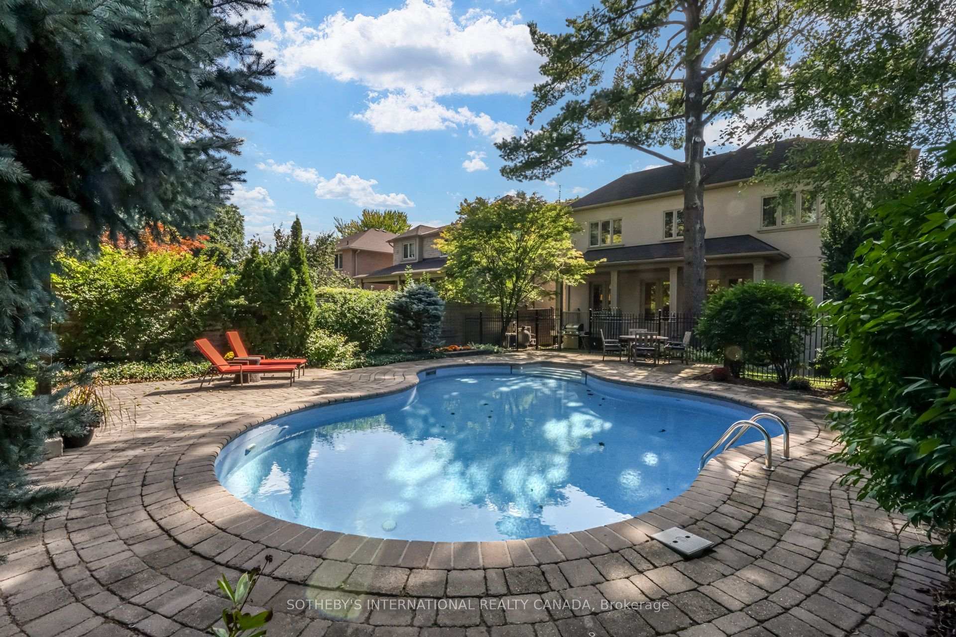 Photo 3 of 36 Mattice Road, Etobicoke, Islington-City Centre West — HOMEH