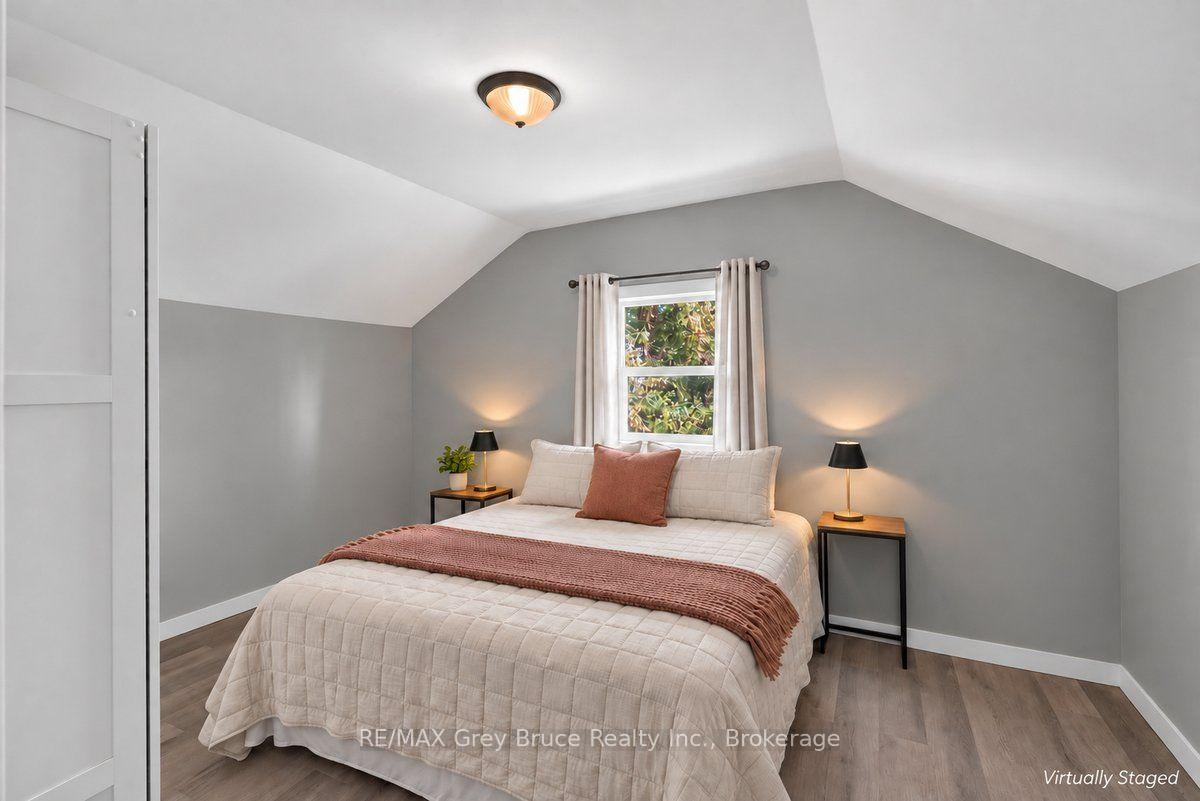 Photo 13 of 5 John Street, Chatsworth — HOMEH