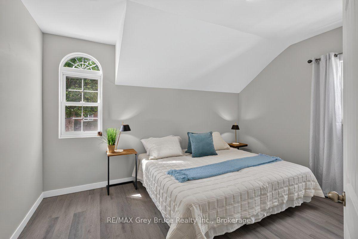 Photo 14 of 5 John Street, Chatsworth — HOMEH