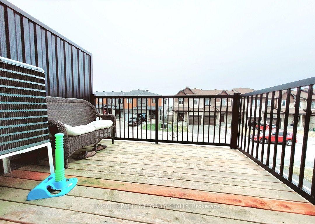 Photo 6 of 116 Teelin Circle, Ottawa, Barrhaven - Half Moon Bay — HOMEH