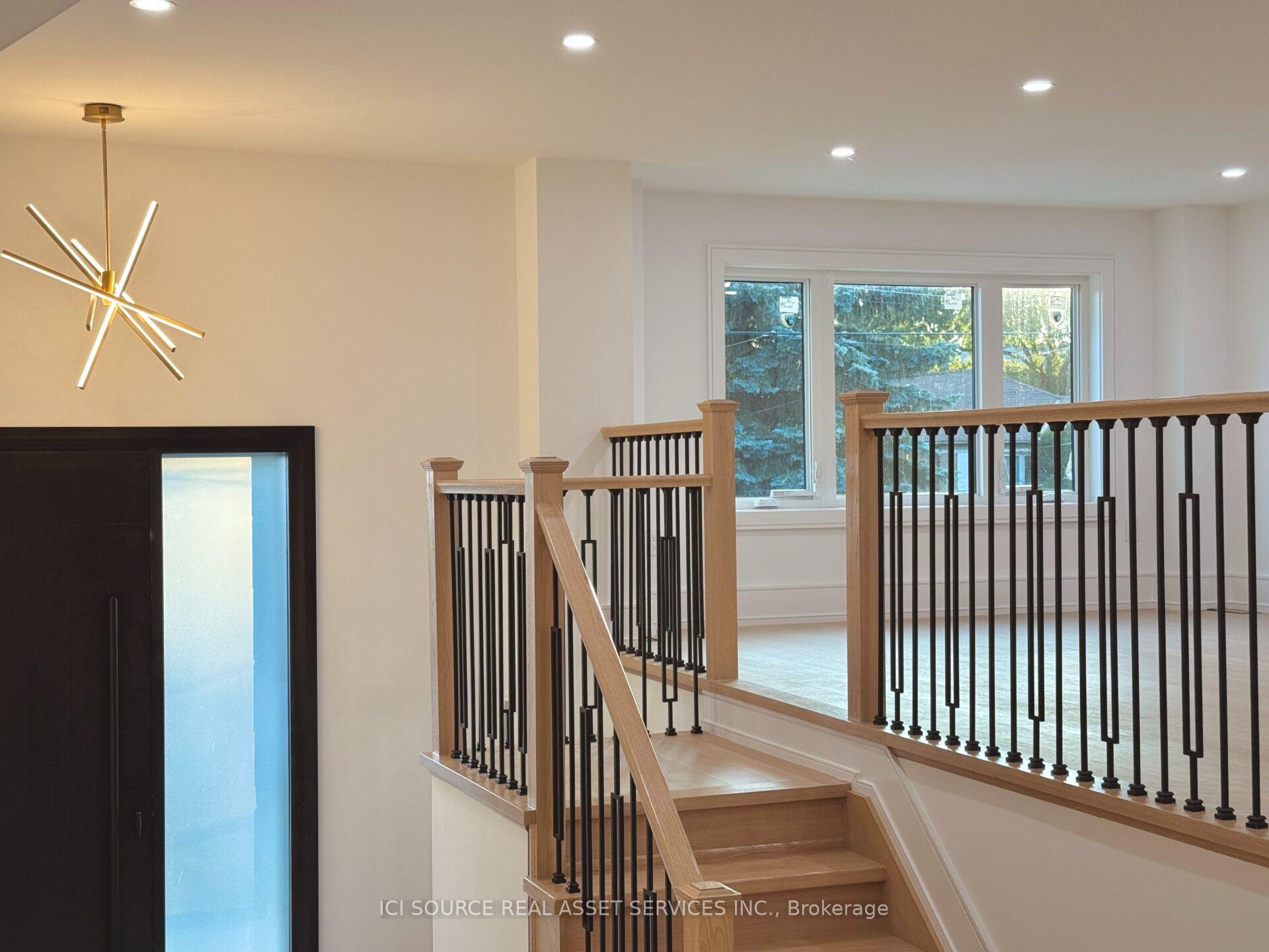 Photo 2 of 21 Vanbrugh Avenue, Scarborough, Birchcliffe-Cliffside — HOMEH