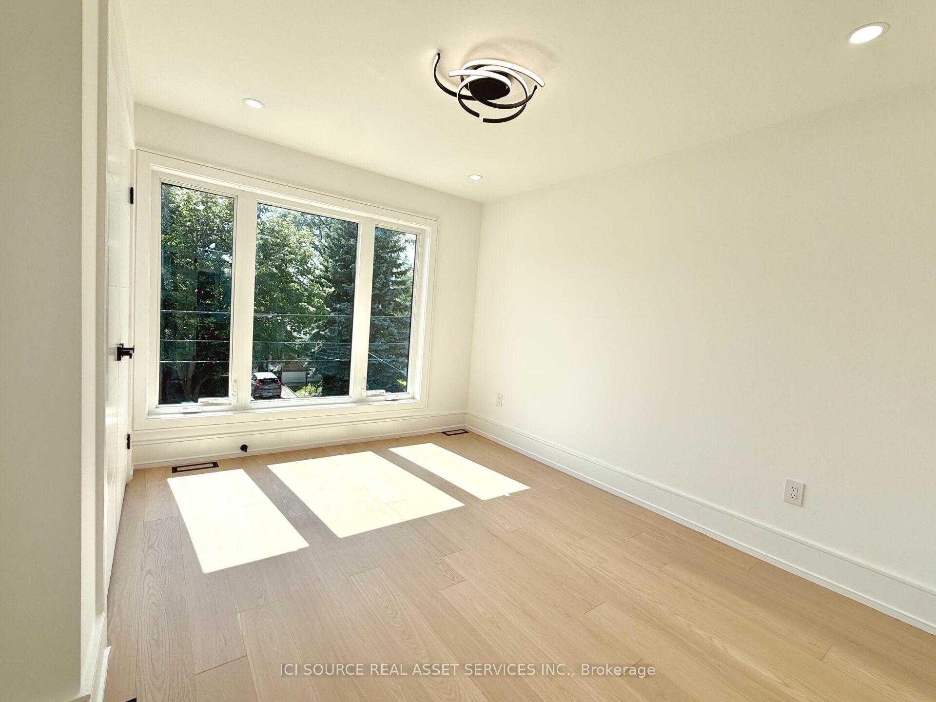 Photo 22 of 21 Vanbrugh Avenue, Scarborough, Birchcliffe-Cliffside — HOMEH