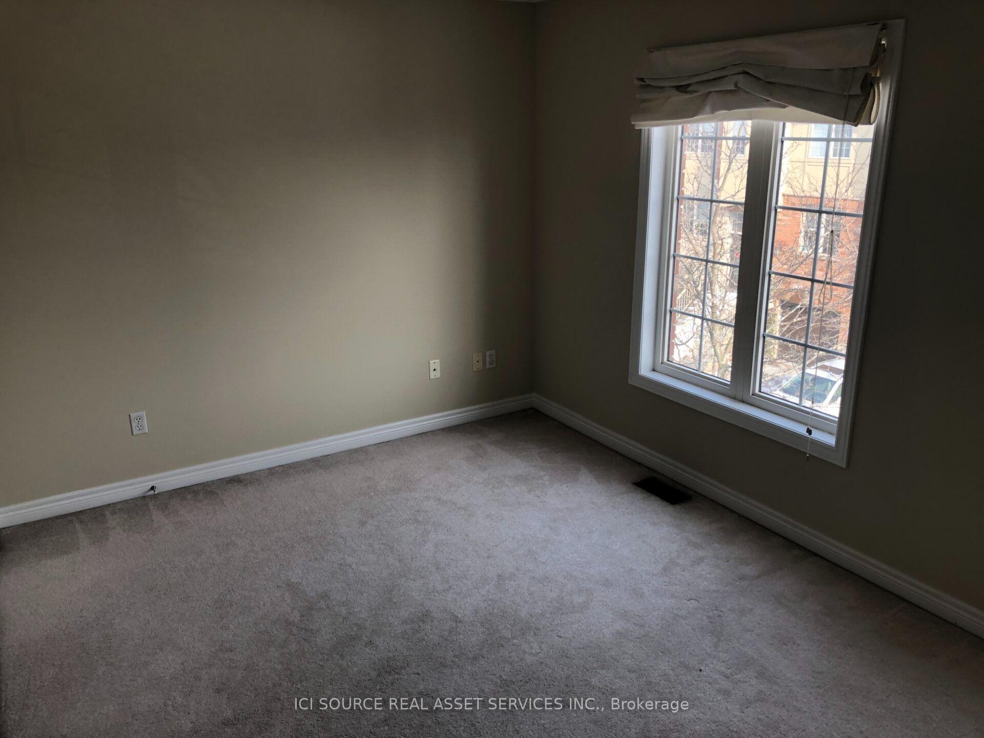Photo 3 of 674 Rowley Common, Burlington, Appleby — HOMEH