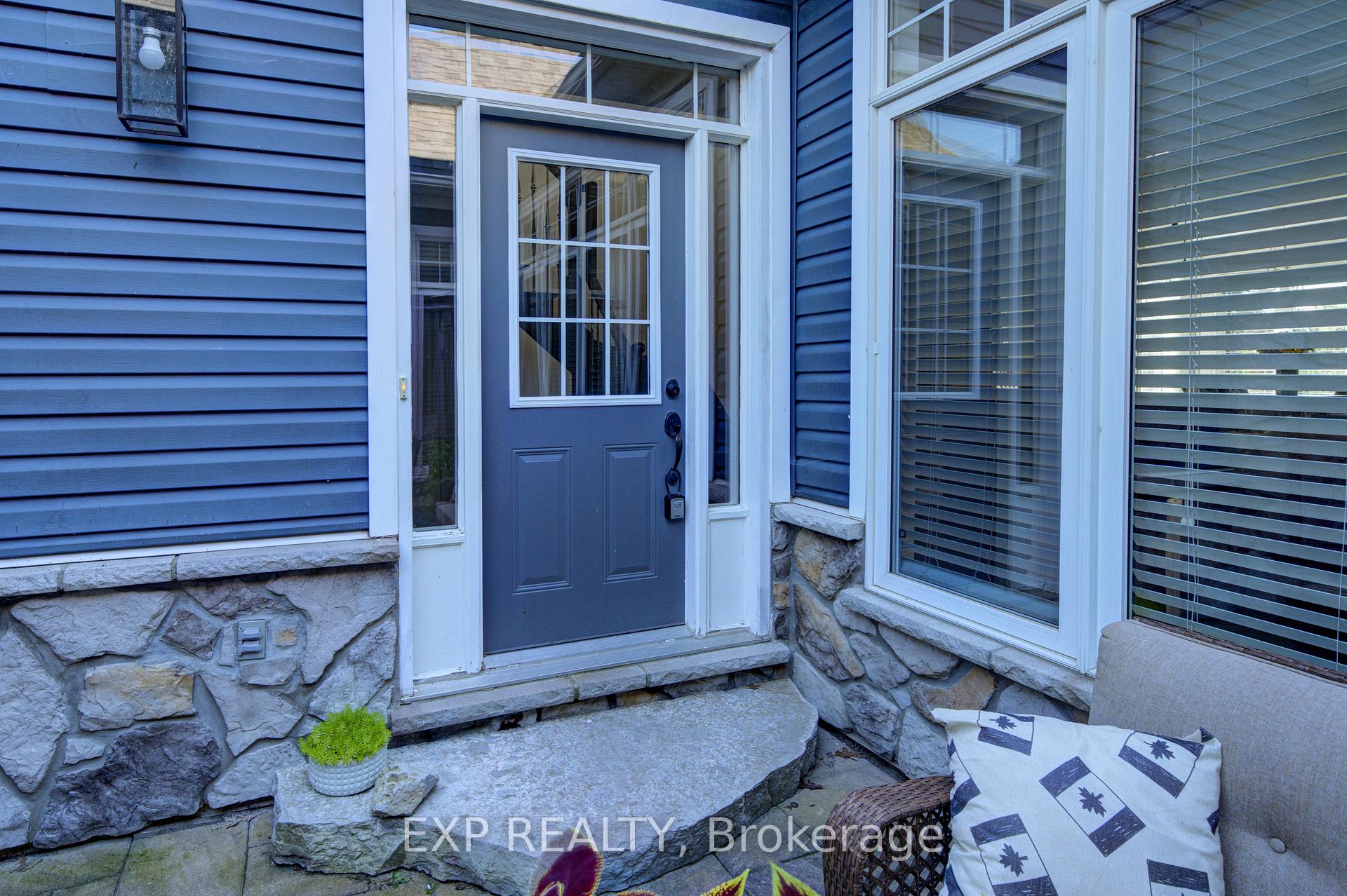 Photo 5 of 63 Silver Crescent, Collingwood — HOMEH